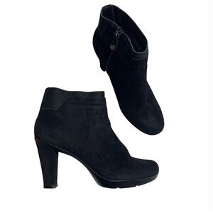 GEOX Respira Boot Black Sleek Stylish Suede Ankle Zip NEW Sz 38 7.5